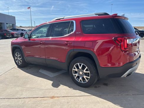 Used 2023 GMC Acadia SLT image 4