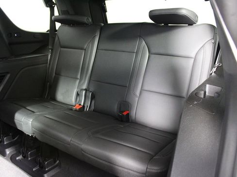 Used 2022 Chevrolet Tahoe Z71 image 34