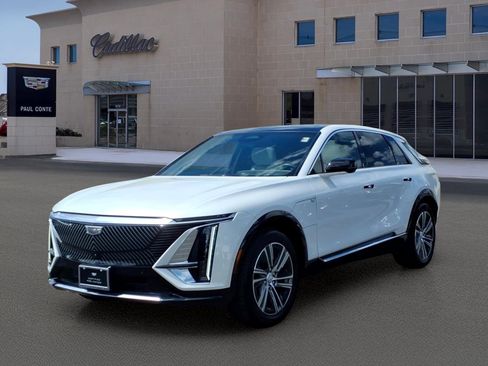 Certified 2024 Cadillac Lyriq Luxury w/ LPO, Floor Liner Package AWD/4WD image 1