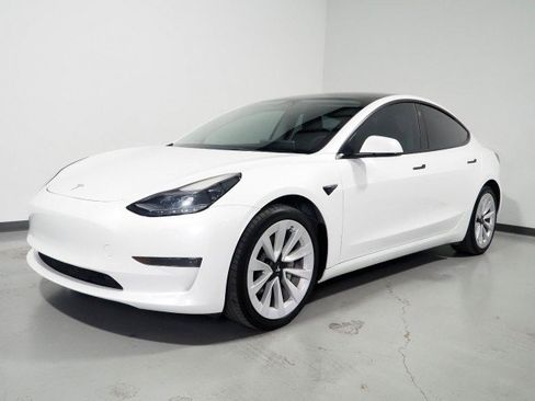 Used 2023 Tesla Model 3 RWD image 10