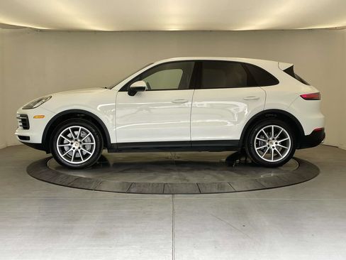 Certified 2023 Porsche Cayenne AWD/4WD image 2