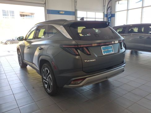 Certified 2025 Hyundai Tucson Limited AWD/4WD image 7