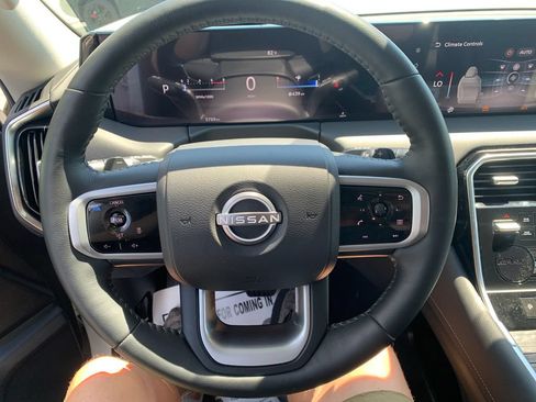 Used 2025 Nissan Armada SV RWD image 9