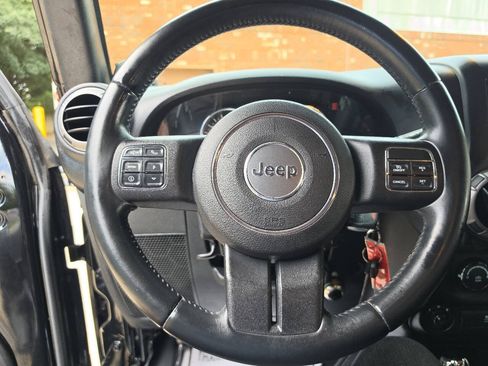 Used 2013 Jeep Wrangler Unlimited Sport AWD/4WD image 30