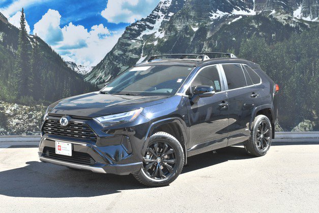 Certified 2024 Toyota RAV4 SE AWD/4WD image 6