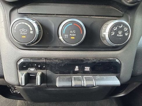 Used 2022 RAM 1500 Big Horn AWD/4WD image 25