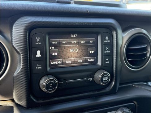 Used 2020 Jeep Wrangler Sport AWD/4WD image 40