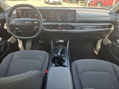 Used 2025 Kia K4 FWD image 24