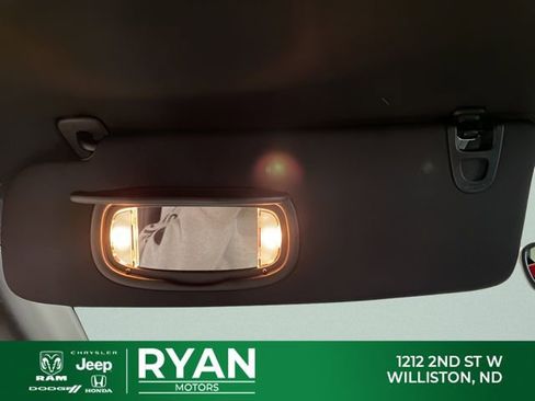 New 2026 Chrysler Pacifica Select AWD/4WD image 37