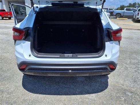 New 2025 Chevrolet Trax RS w/ Driver Confidence Package image 18