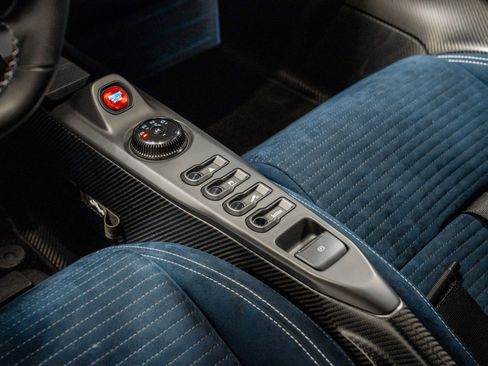 Used 2022 Ford GT -64 Heritage Edition, One of 2 image 15