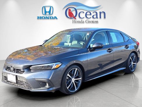 Used 2024 Honda Civic Touring image 4