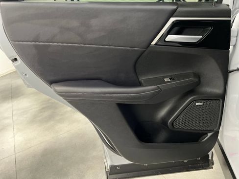 Used 2025 Mitsubishi Outlander SE AWD/4WD image 20