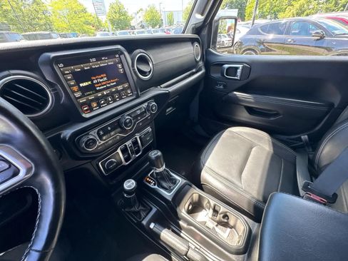 Used 2023 Jeep Wrangler Unlimited Sahara w/ Cold Weather Group AWD/4WD image 21