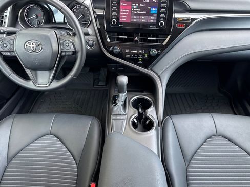 Used 2024 Toyota Camry SE w/ Convenience Package FWD image 13