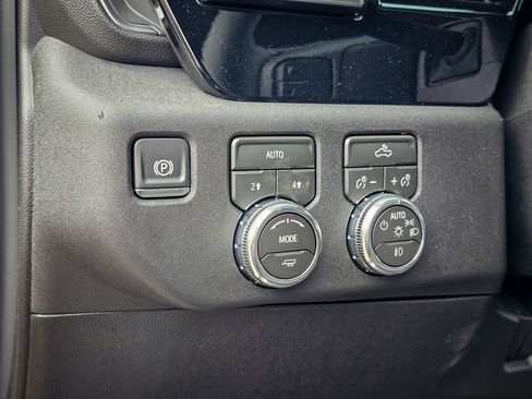 New 2026 GMC Sierra 1500 Elevation w/ Elevation Select Package AWD/4WD image 14