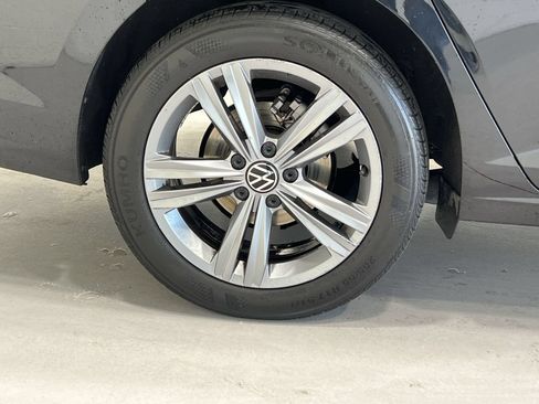 Used 2024 Volkswagen Jetta SE FWD image 10