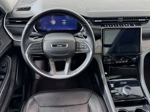 Used 2022 Jeep Grand Cherokee L Limited image 26