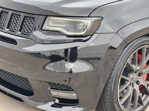 Used 2017 Jeep Grand Cherokee SRT image 8