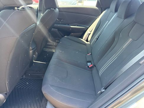 Used 2025 Hyundai Elantra Sport FWD image 20