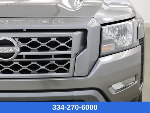 Used 2024 Nissan Frontier SV w/ SV Convenience Package image 7