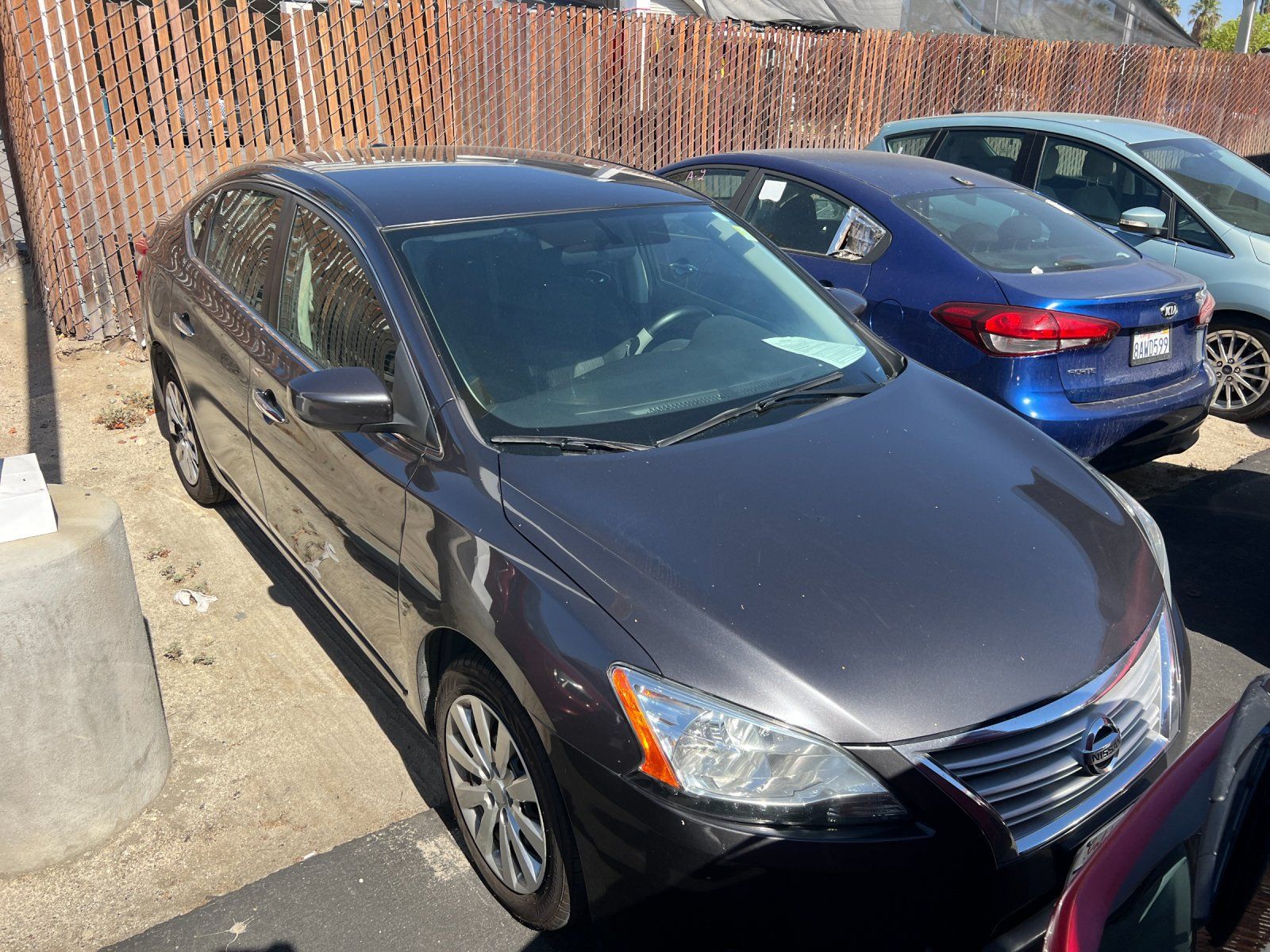 Used 2015 Nissan Sentra SV FWD image 2