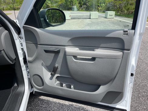 Used 2013 Chevrolet Silverado 1500 W/T image 11