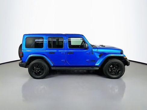 Used 2021 Jeep Wrangler Unlimited Sahara AWD/4WD image 8