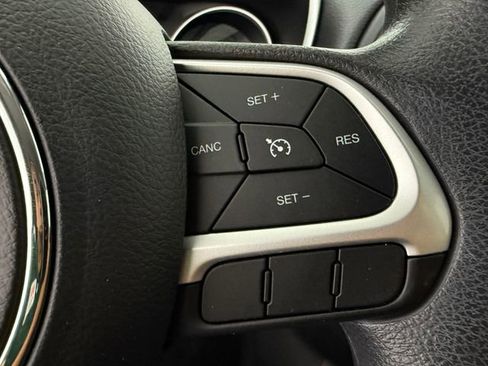 Used 2020 Jeep Compass Sport image 12