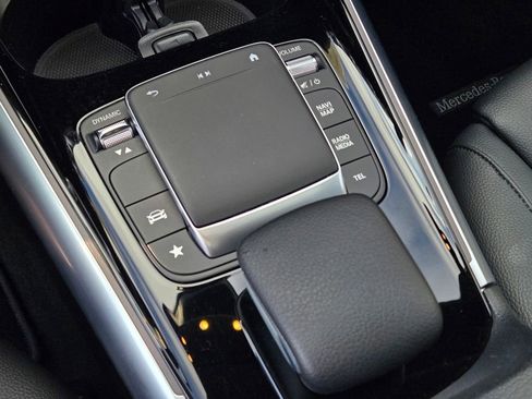 Used 2021 Mercedes-Benz GLA 250 GLA 250 image 38