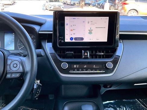 Used 2025 Toyota Corolla LE image 7