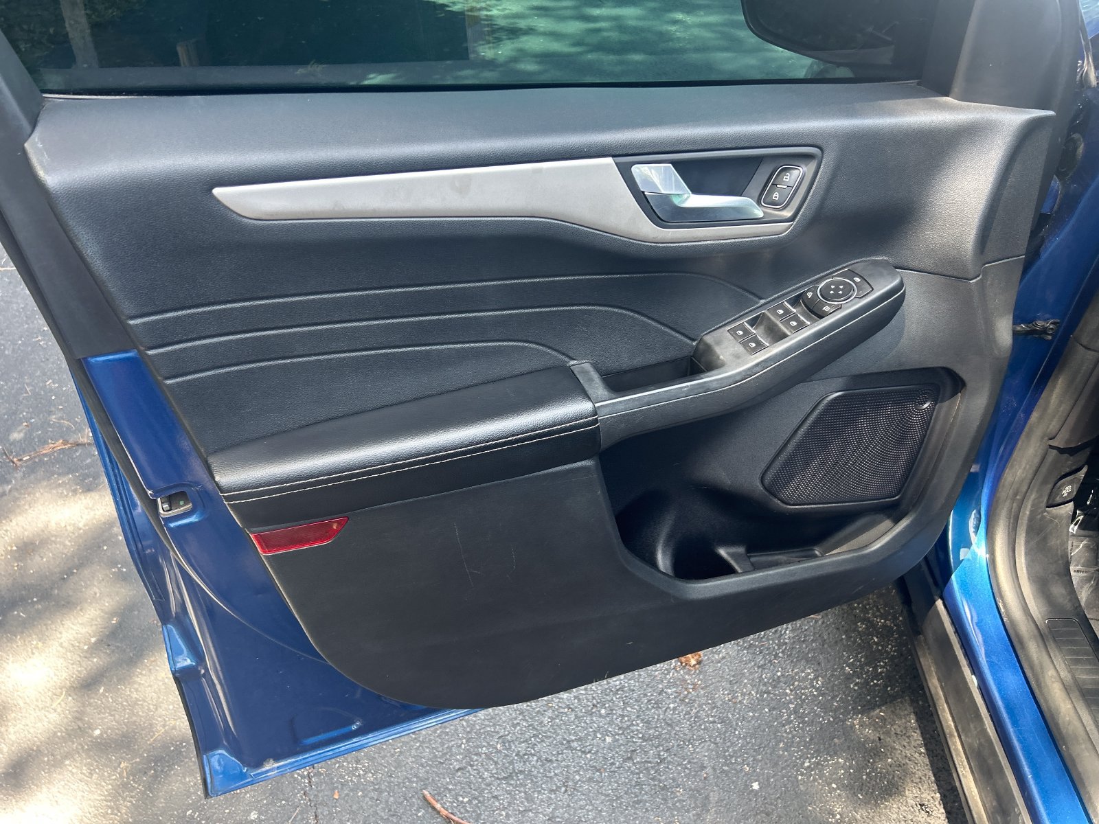 Used 2022 Ford Escape SEL FWD image 11