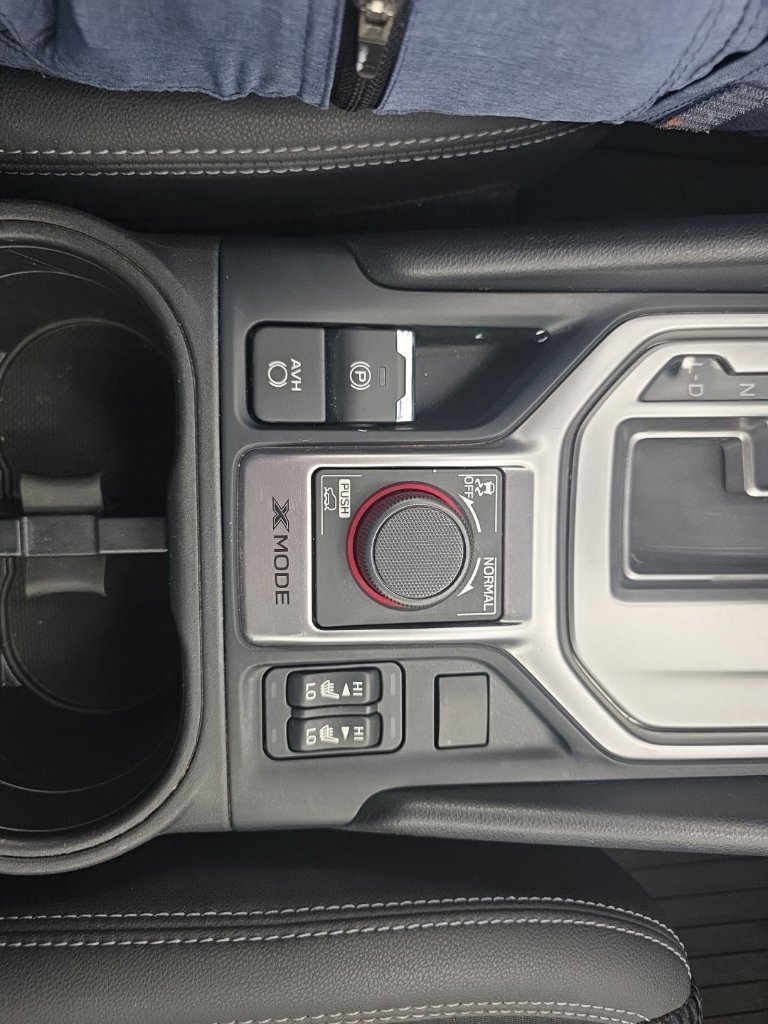 Used 2020 Subaru Forester Premium AWD/4WD image 30