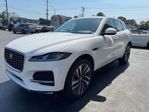 Used 2022 Jaguar F-PACE S image 5