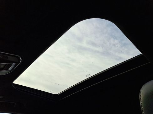 Used 2024 Jeep Grand Cherokee Altitude image 18