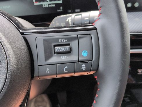 New 2026 Nissan Kicks SR w/ SR Premium Package FWD image 15