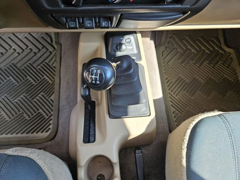 Used 1999 Jeep Wrangler Sahara image 14