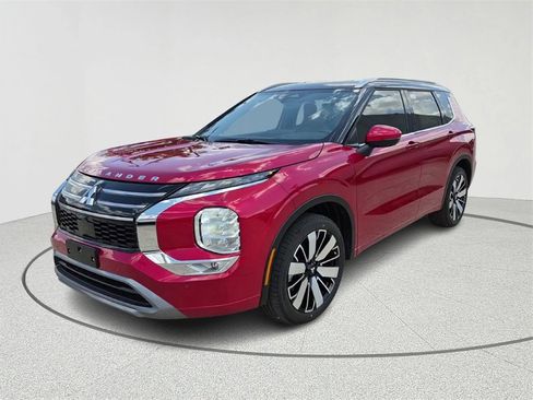 New 2025 Mitsubishi Outlander SEL image 1