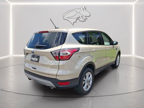 Used 2017 Ford Escape SE FWD image 7