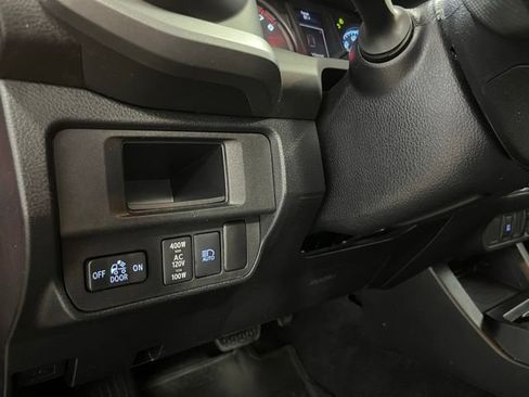 Certified 2019 Toyota Tacoma TRD Off-Road AWD/4WD image 14