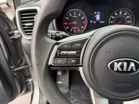 Used 2021 Kia Sportage LX AWD/4WD image 17