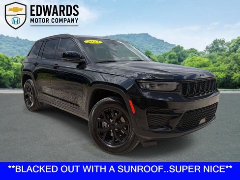 Used 2024 Jeep Grand Cherokee Altitude RWD image 1