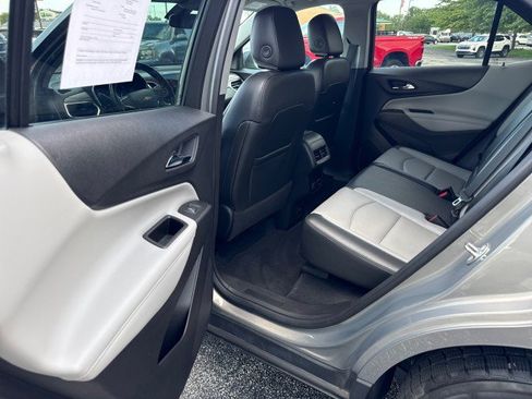 Used 2018 Chevrolet Equinox Premier FWD image 25