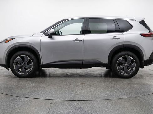 Used 2025 Nissan Rogue SV AWD/4WD image 5