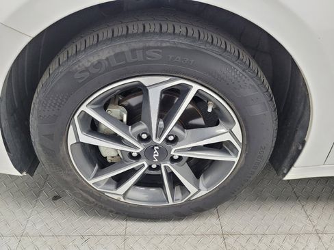 Used 2023 Kia Forte LXS w/ LXS Technology Package FWD image 31