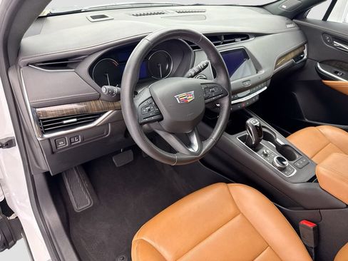 Used 2019 Cadillac XT4 Premium Luxury FWD image 9