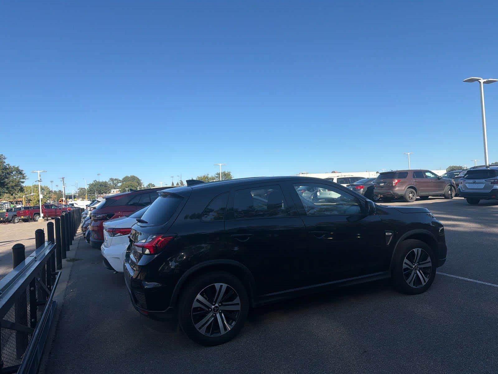 Used 2025 Mitsubishi Outlander Sport ES AWD/4WD image 4