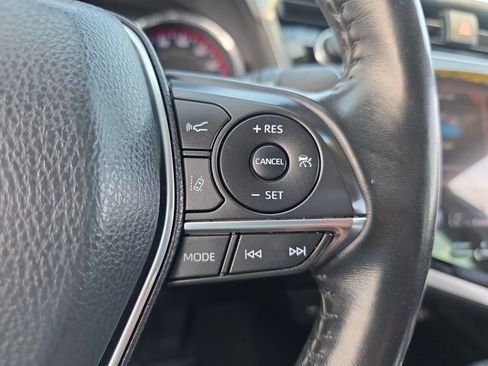 Used 2020 Toyota Camry XSE FWD image 20