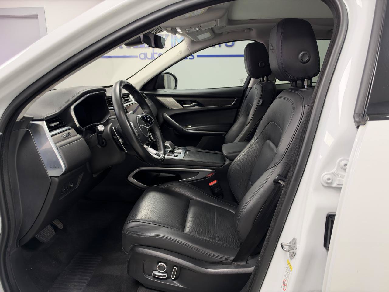 Used 2021 Jaguar F-PACE S AWD/4WD image 9