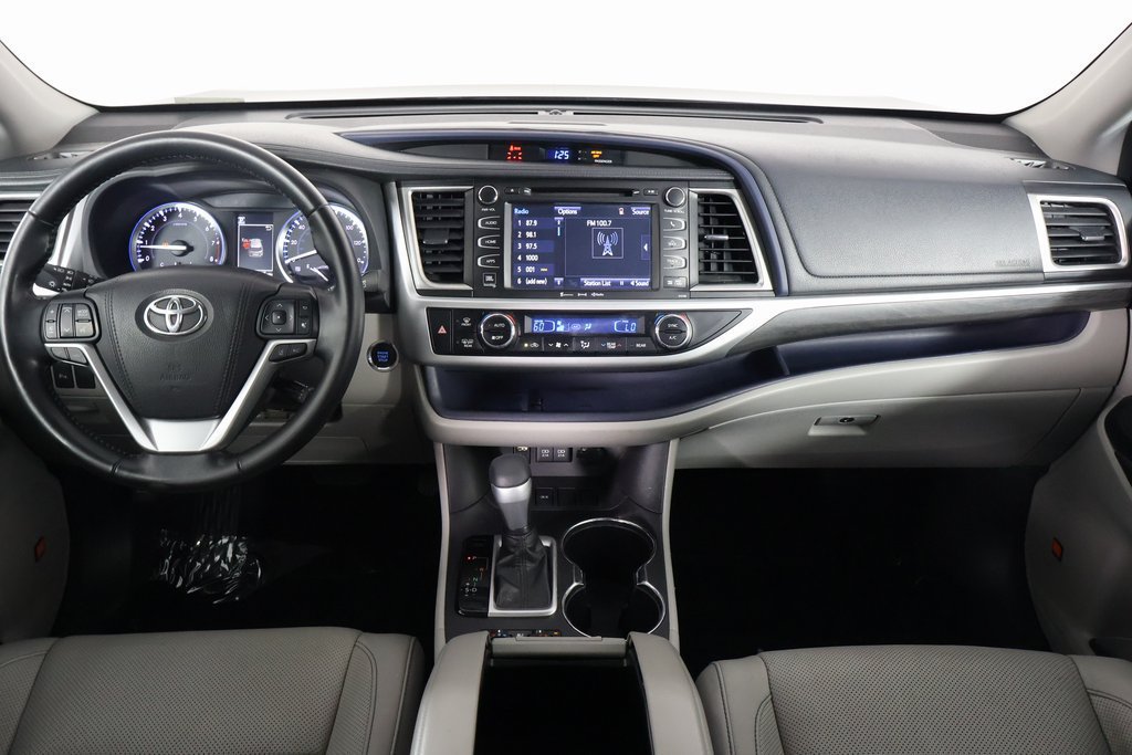 Used 2018 Toyota Highlander Limited FWD image 8